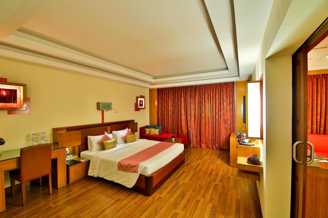 Hotel Gokulam Park à Kochi Extérieur photo