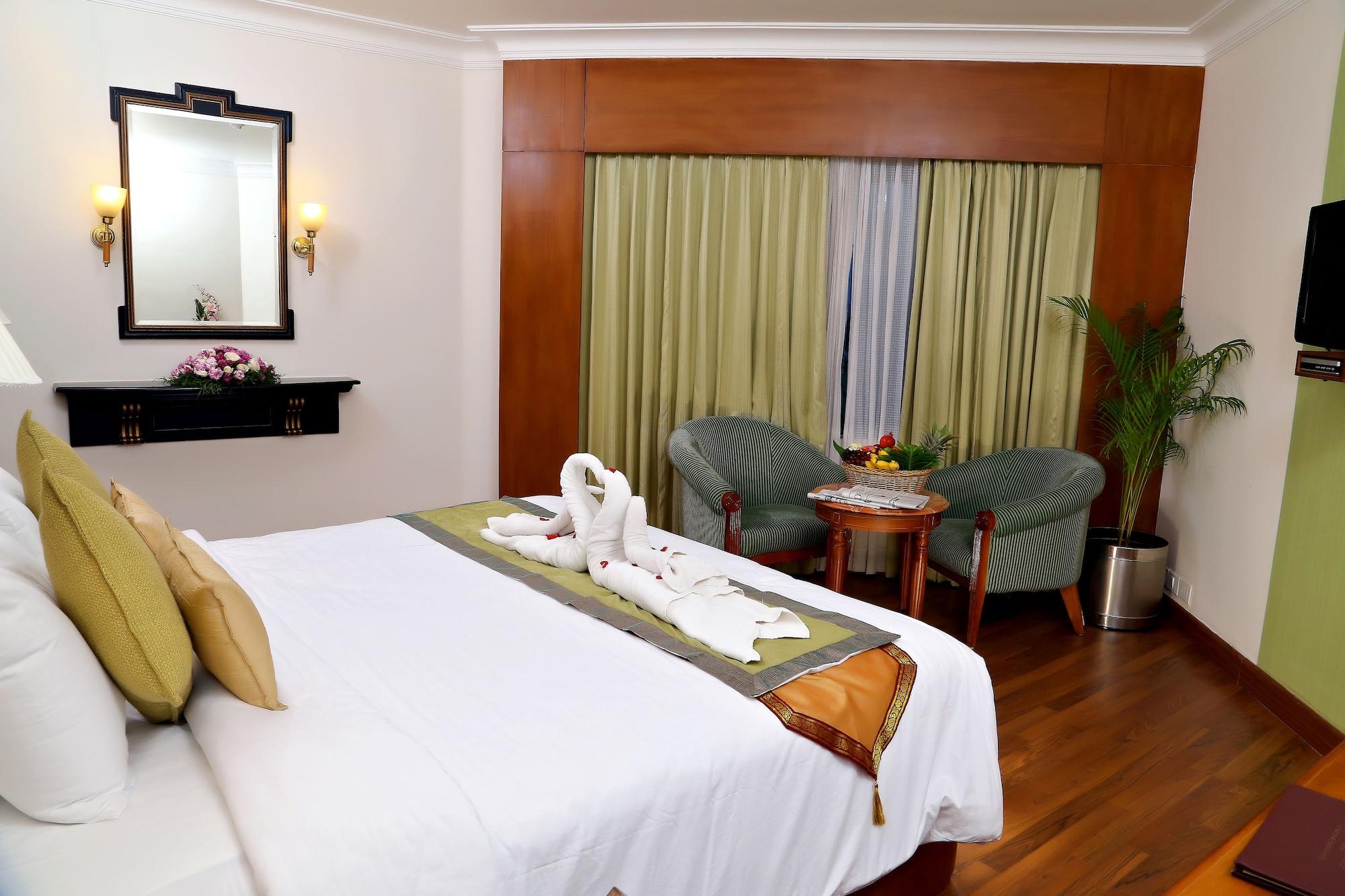 Hotel Gokulam Park à Kochi Extérieur photo