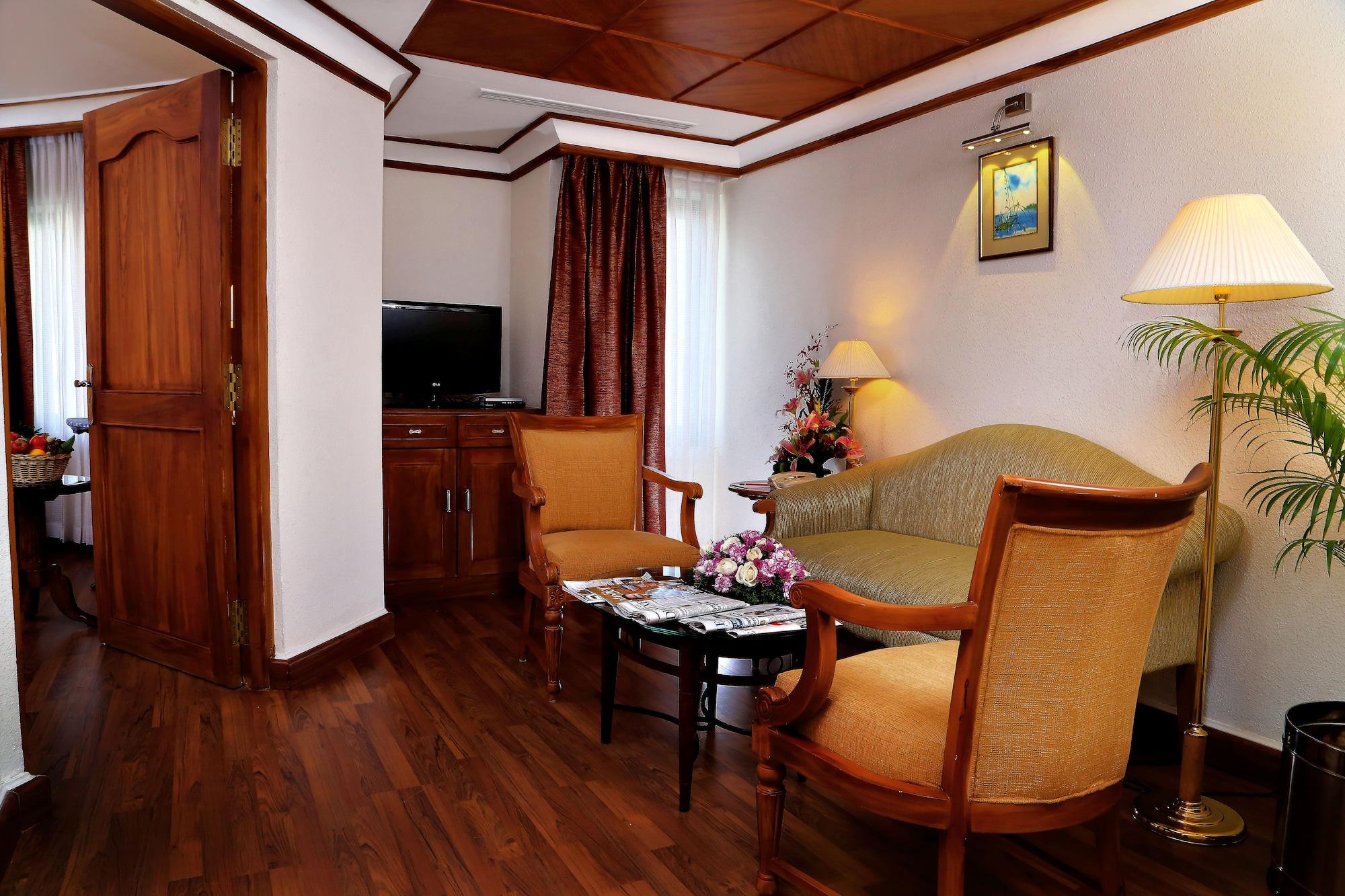 Hotel Gokulam Park à Kochi Extérieur photo