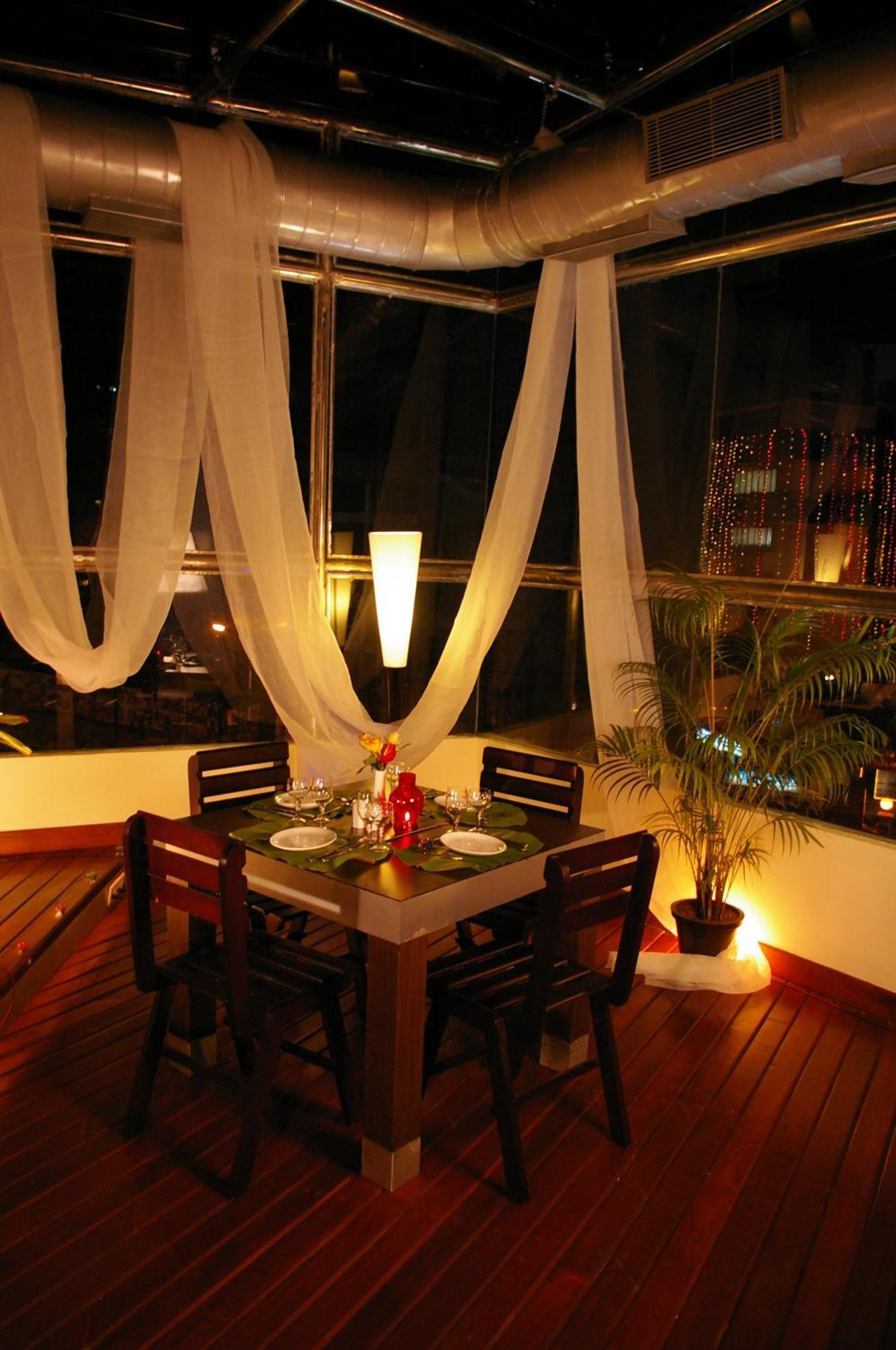 Hotel Gokulam Park à Kochi Extérieur photo